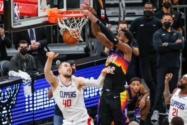 籃球比賽中常見的戰(zhàn)術(shù)有哪些？